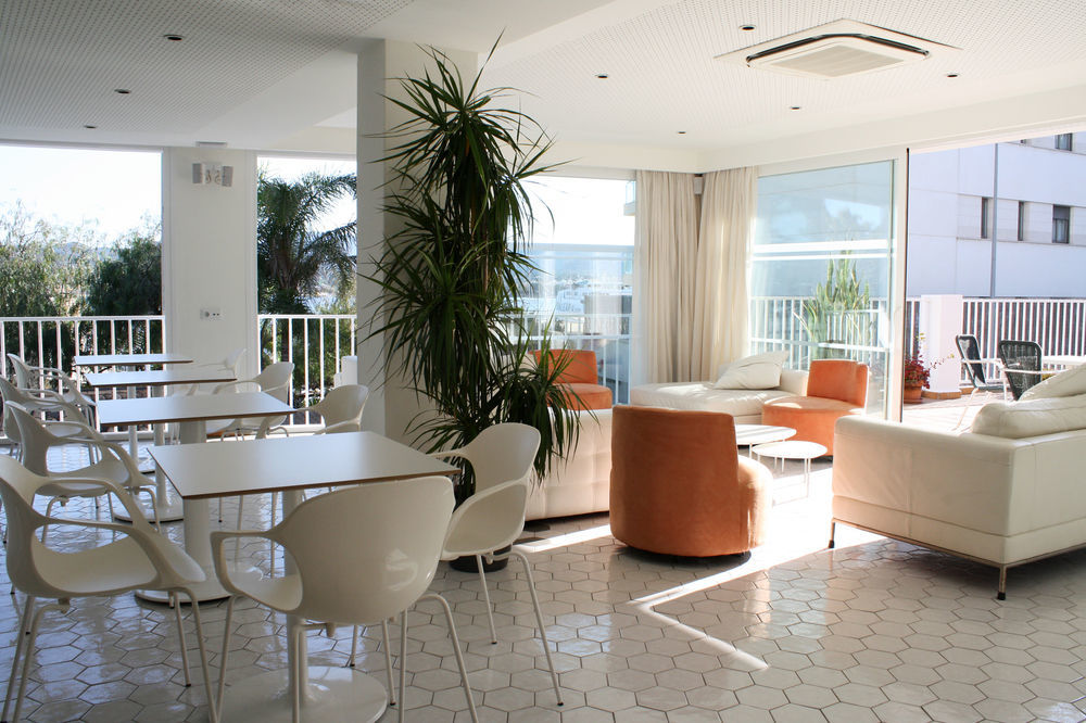 Es Mitjorn Hotel Sant Antoni de Portmany Extérieur photo